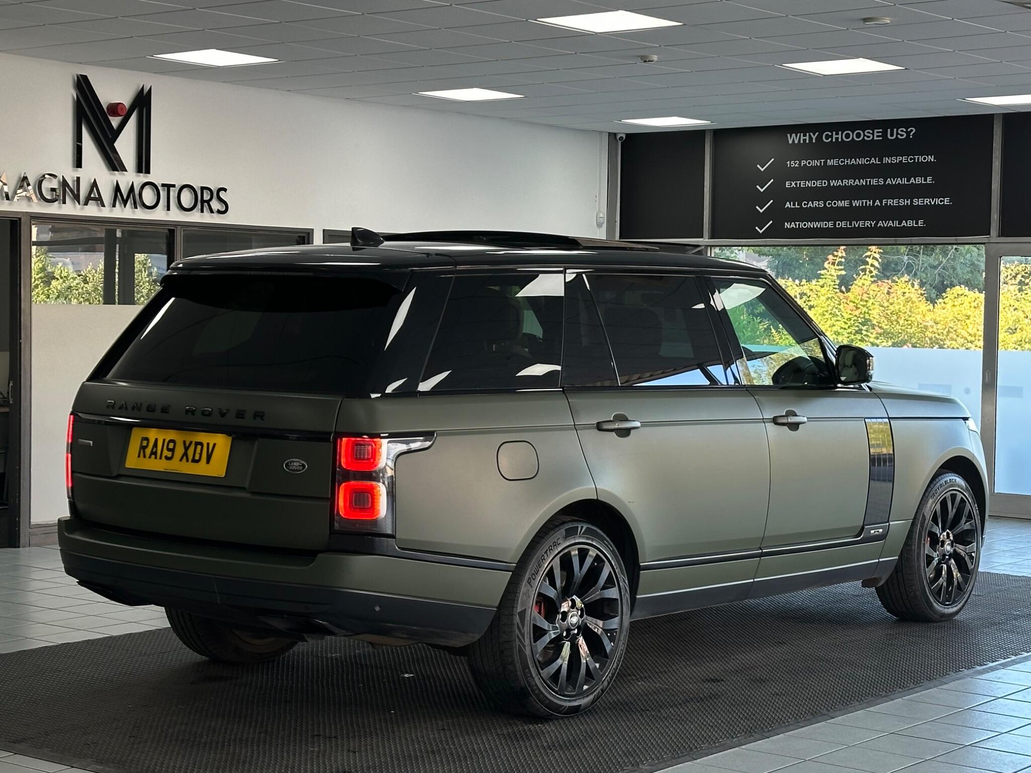 Land Rover Range Rover view 13