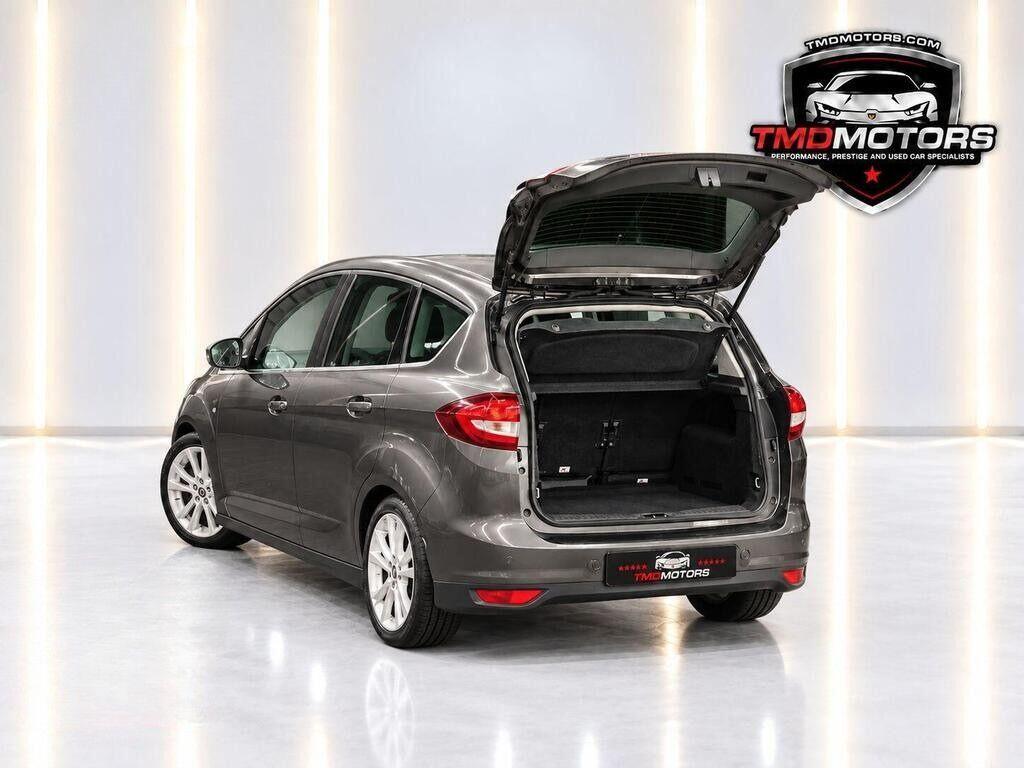 Ford C-Max view 4