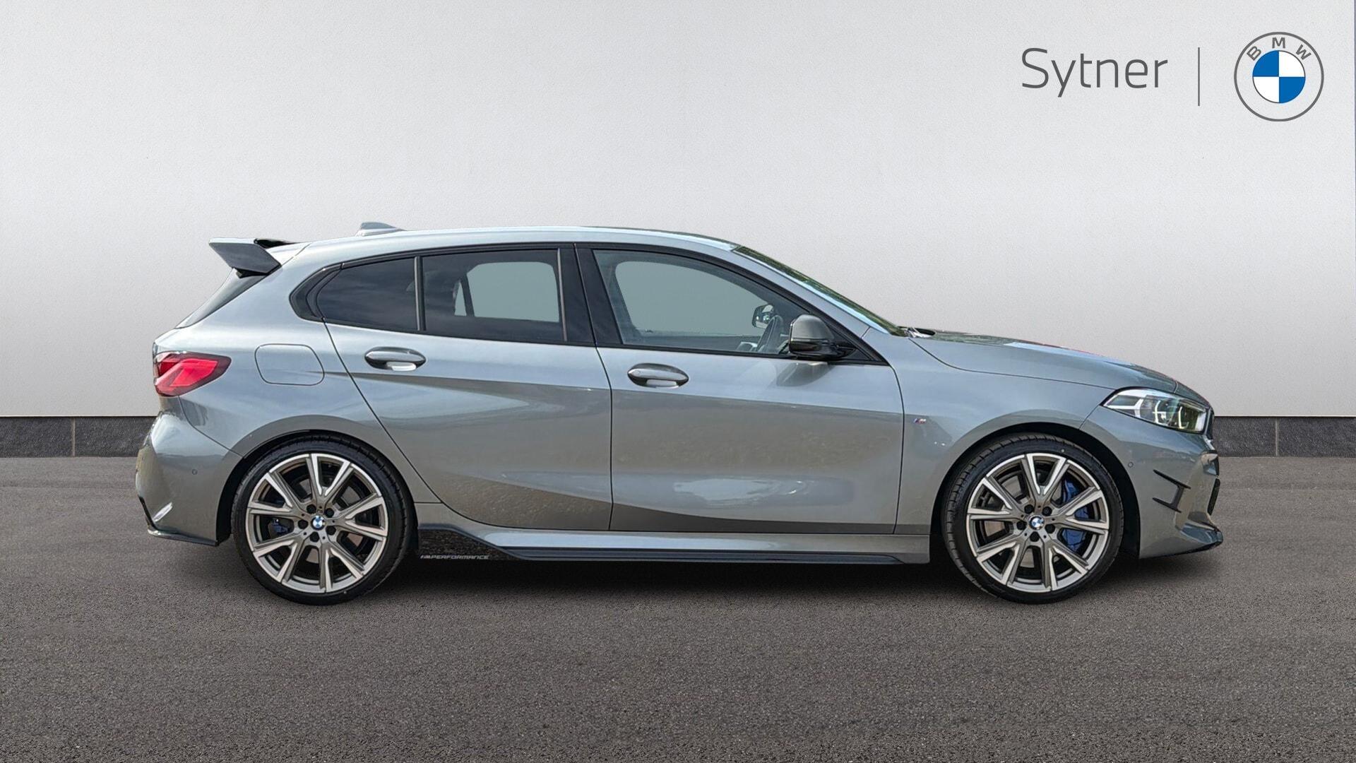 BMW 1 Series view 3