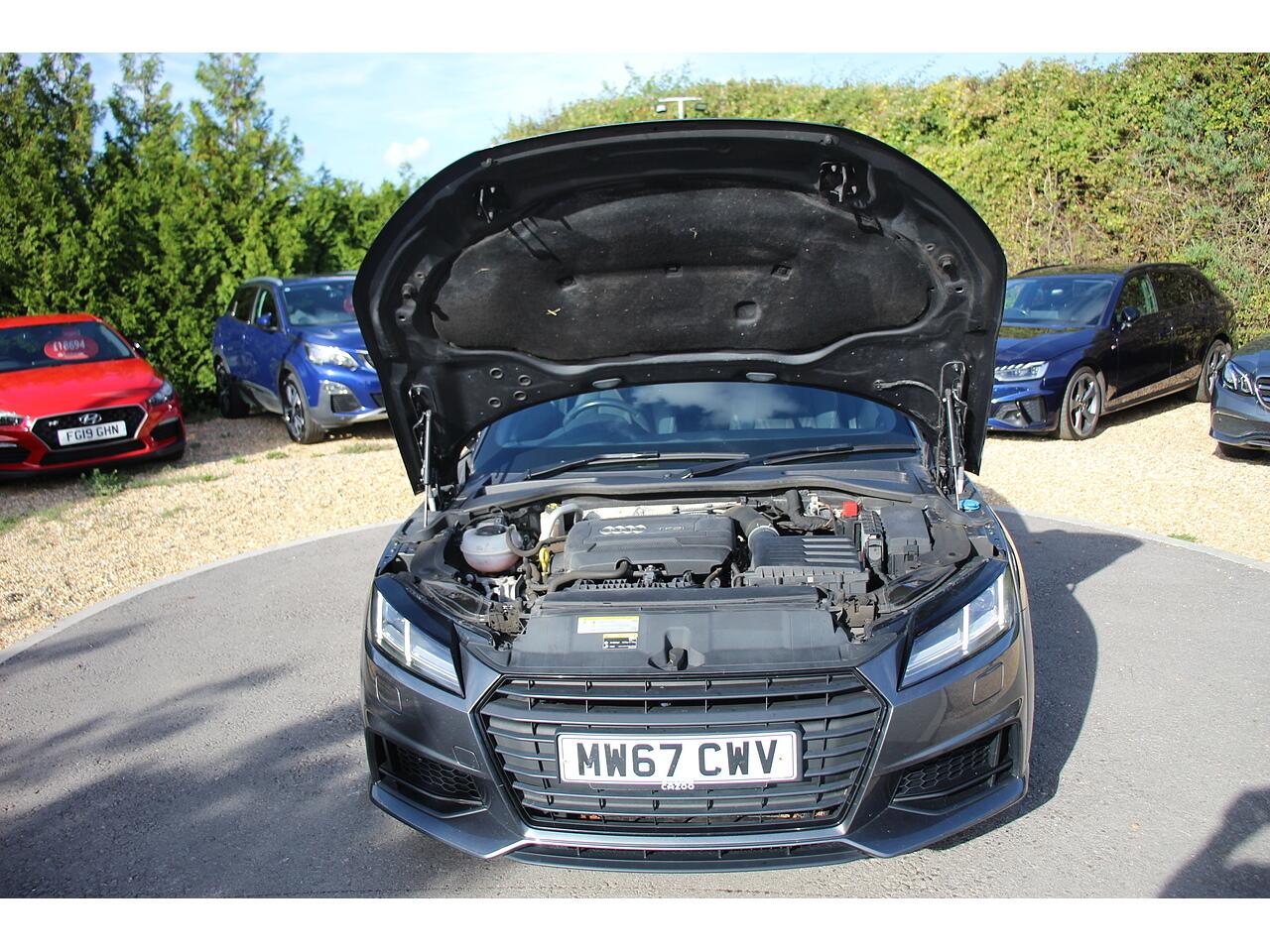 Audi TT view 40