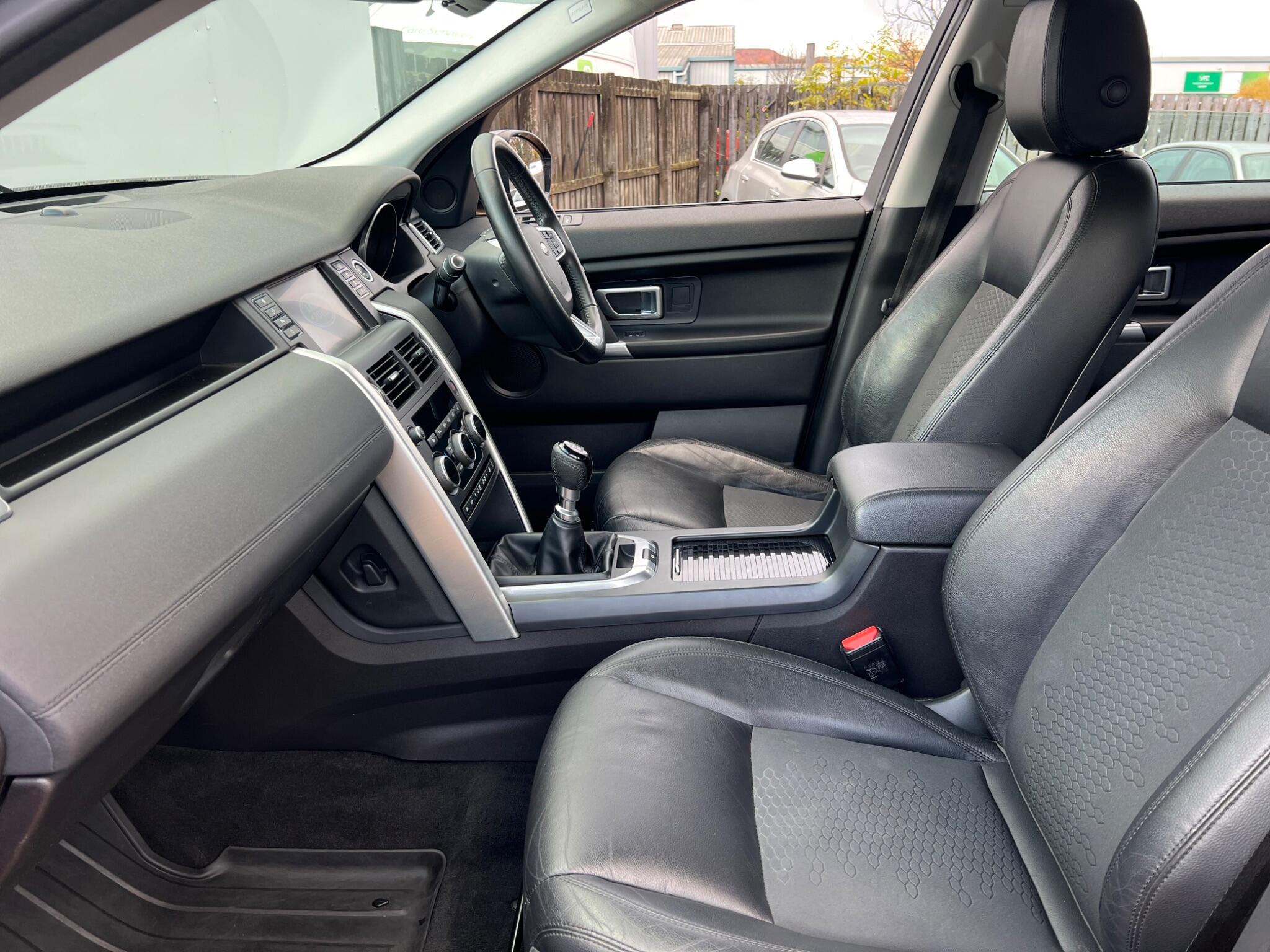 Land Rover Discovery Sport view 26