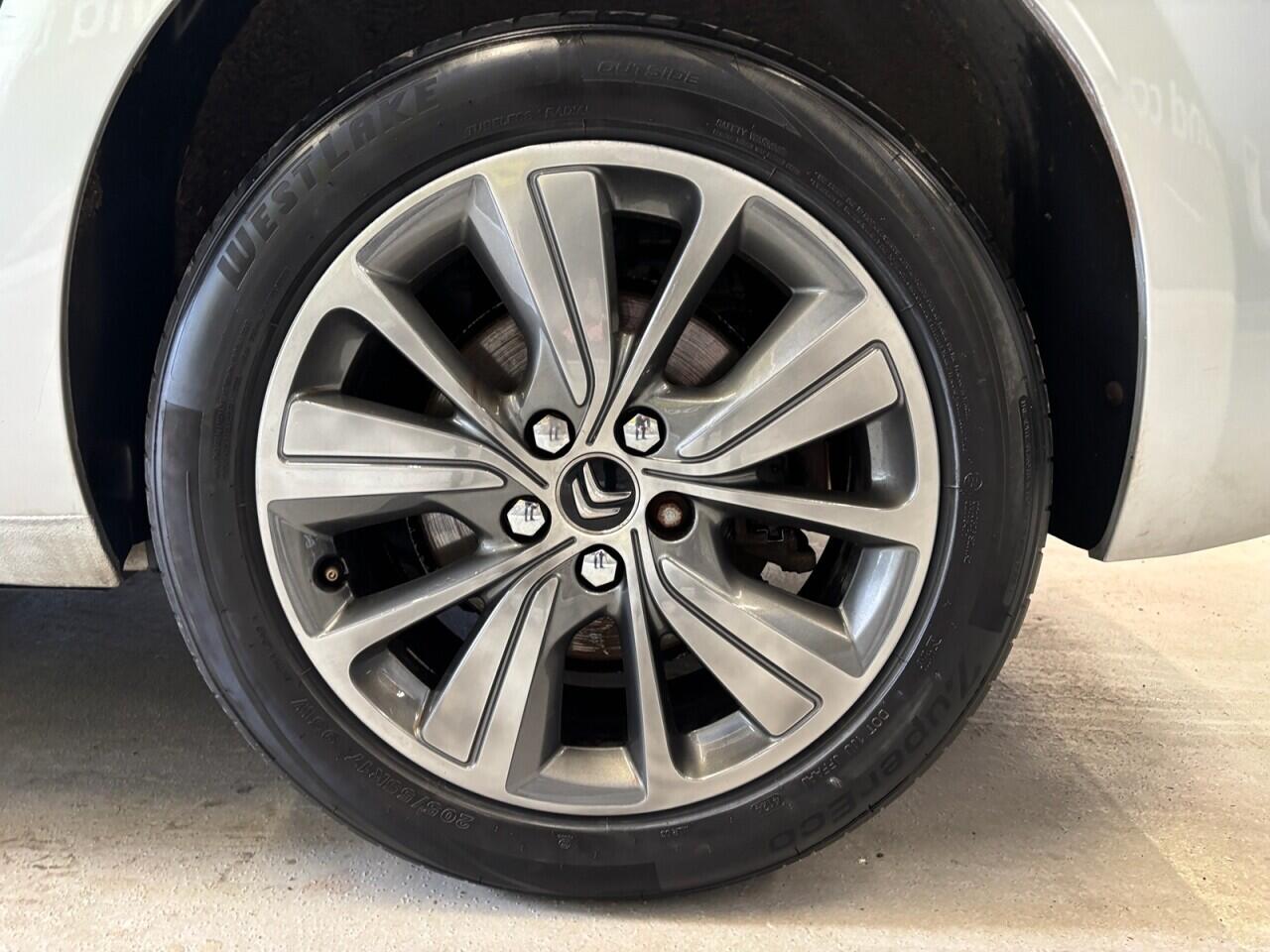 Citroen Grand C4 Picasso view 10