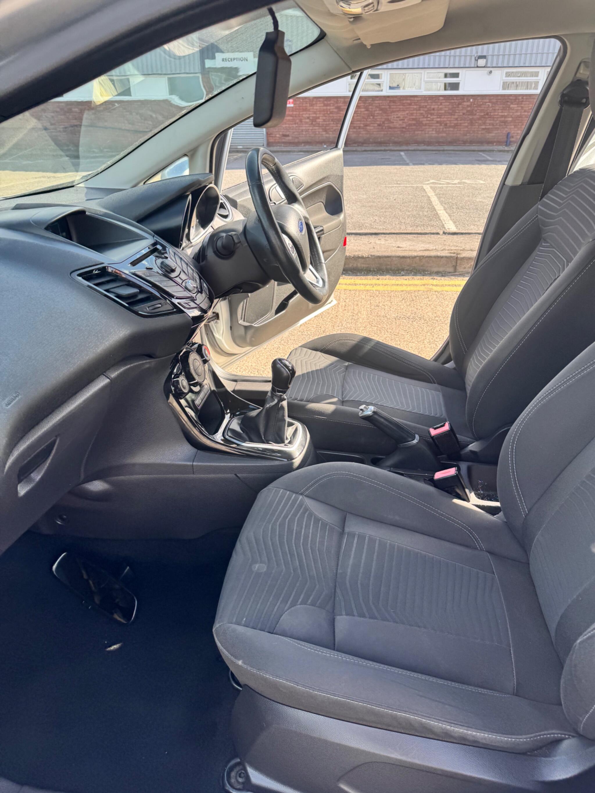 Ford Fiesta view 46