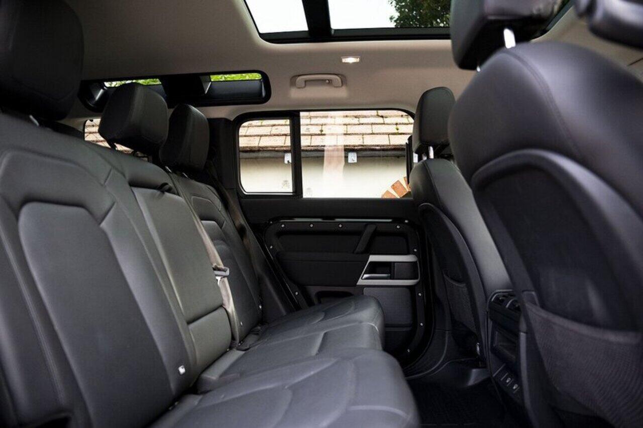 Land Rover Defender view 15