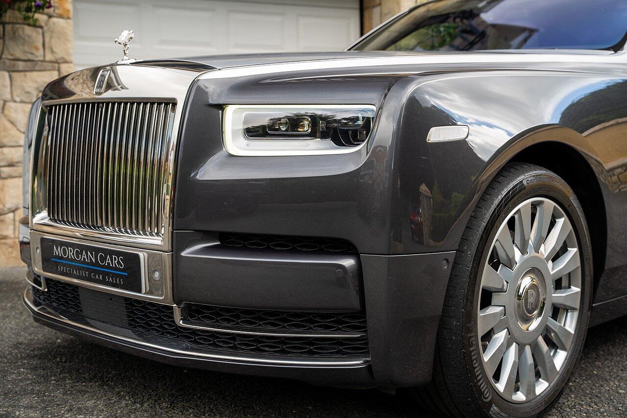 Rolls-Royce Phantom view 34