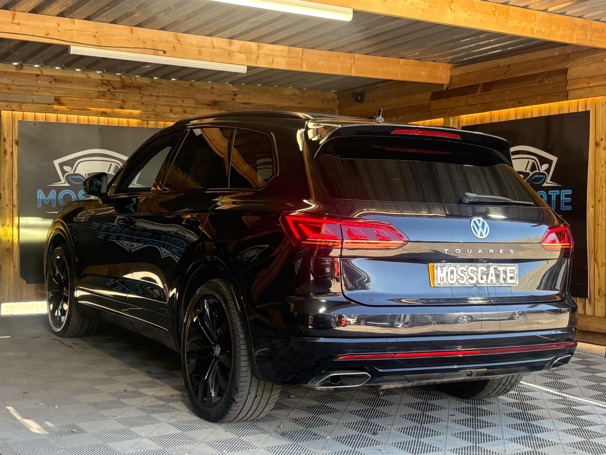 Volkswagen Touareg view 16