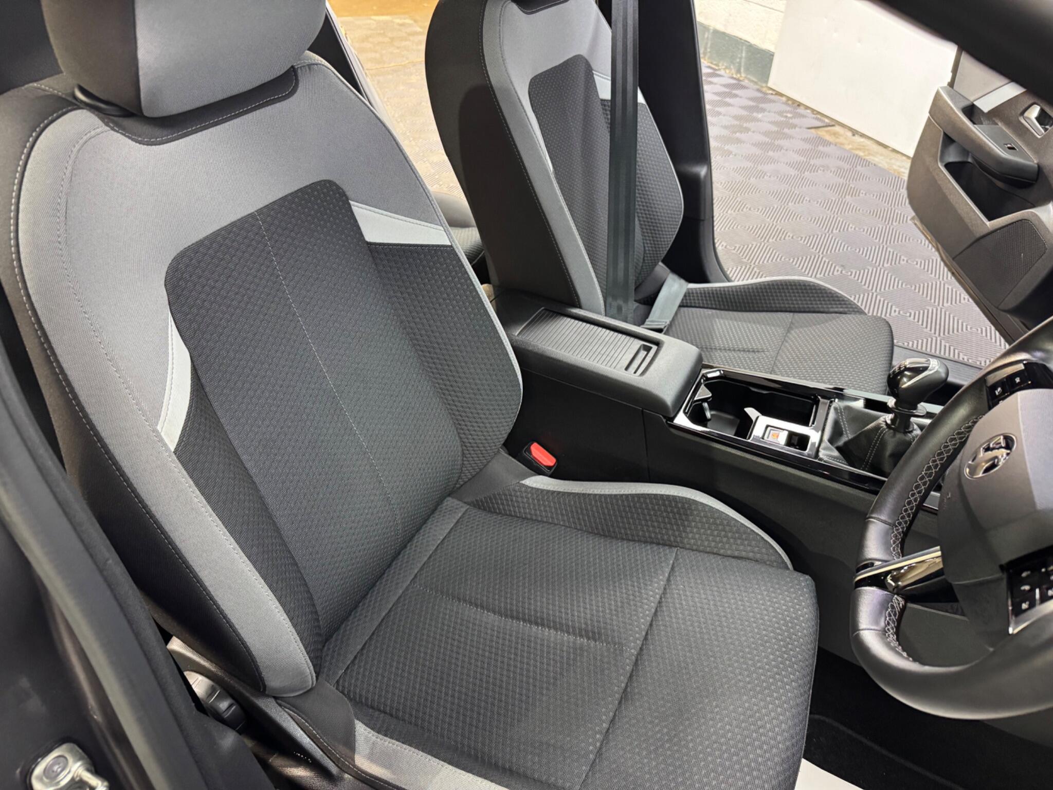 Vauxhall Astra view 7