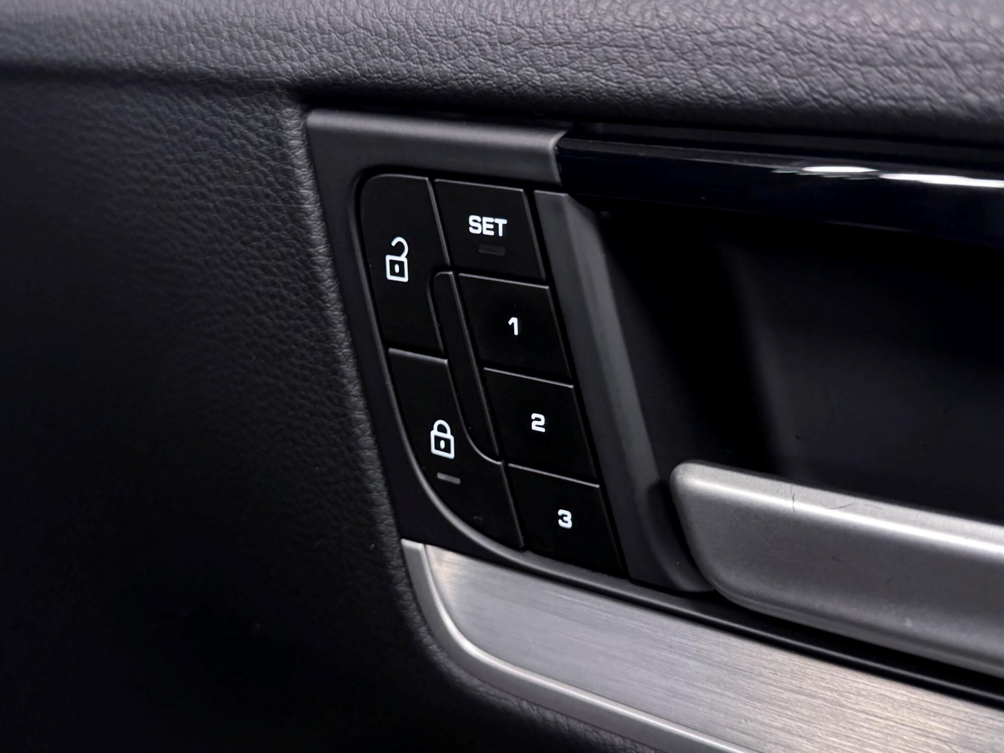 Porsche Cayenne view 28