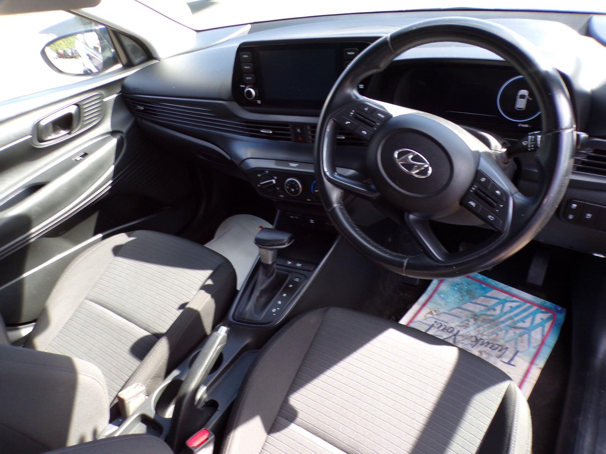 Hyundai i20 view 16