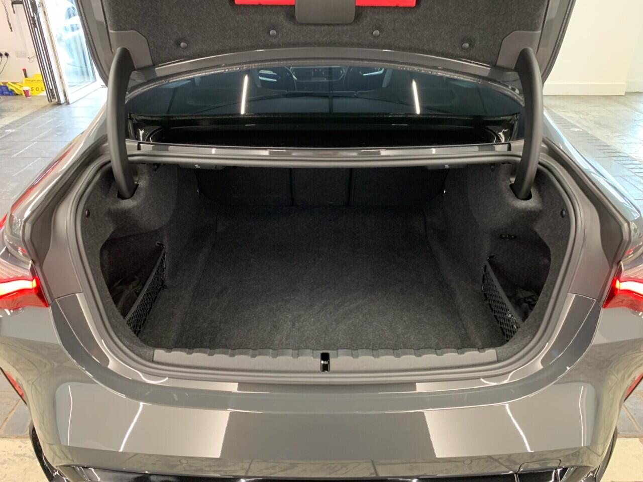 BMW M4 view 25