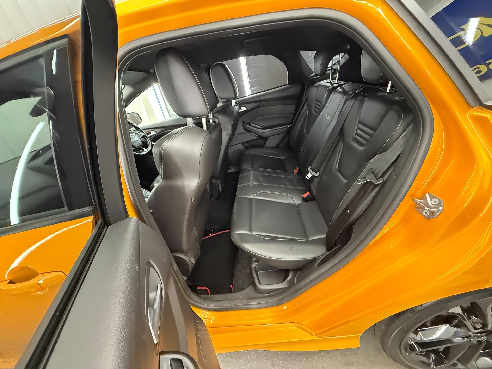 Ford Focus view 25