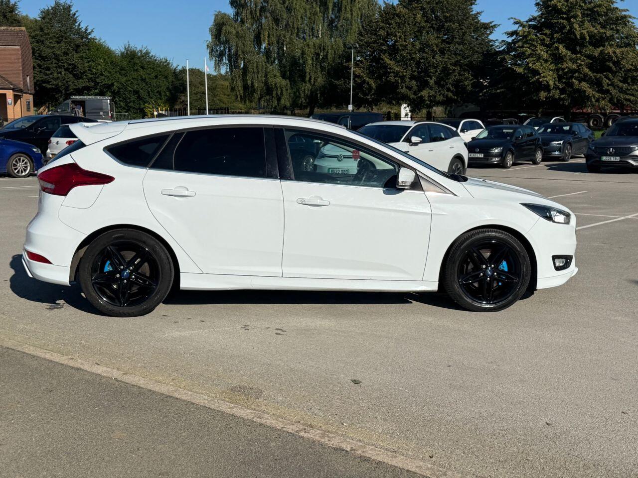 Ford Focus view 4