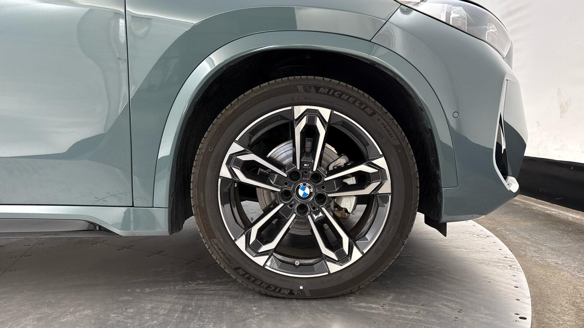 BMW iX1 view 14