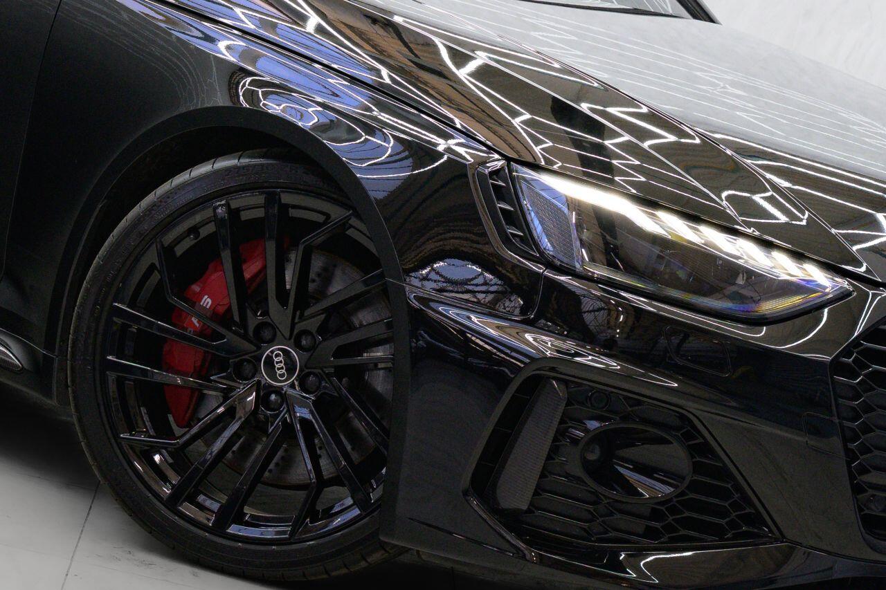 Audi RS4 view 2