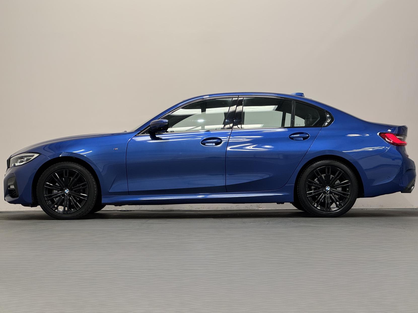 BMW 3 Series view 7