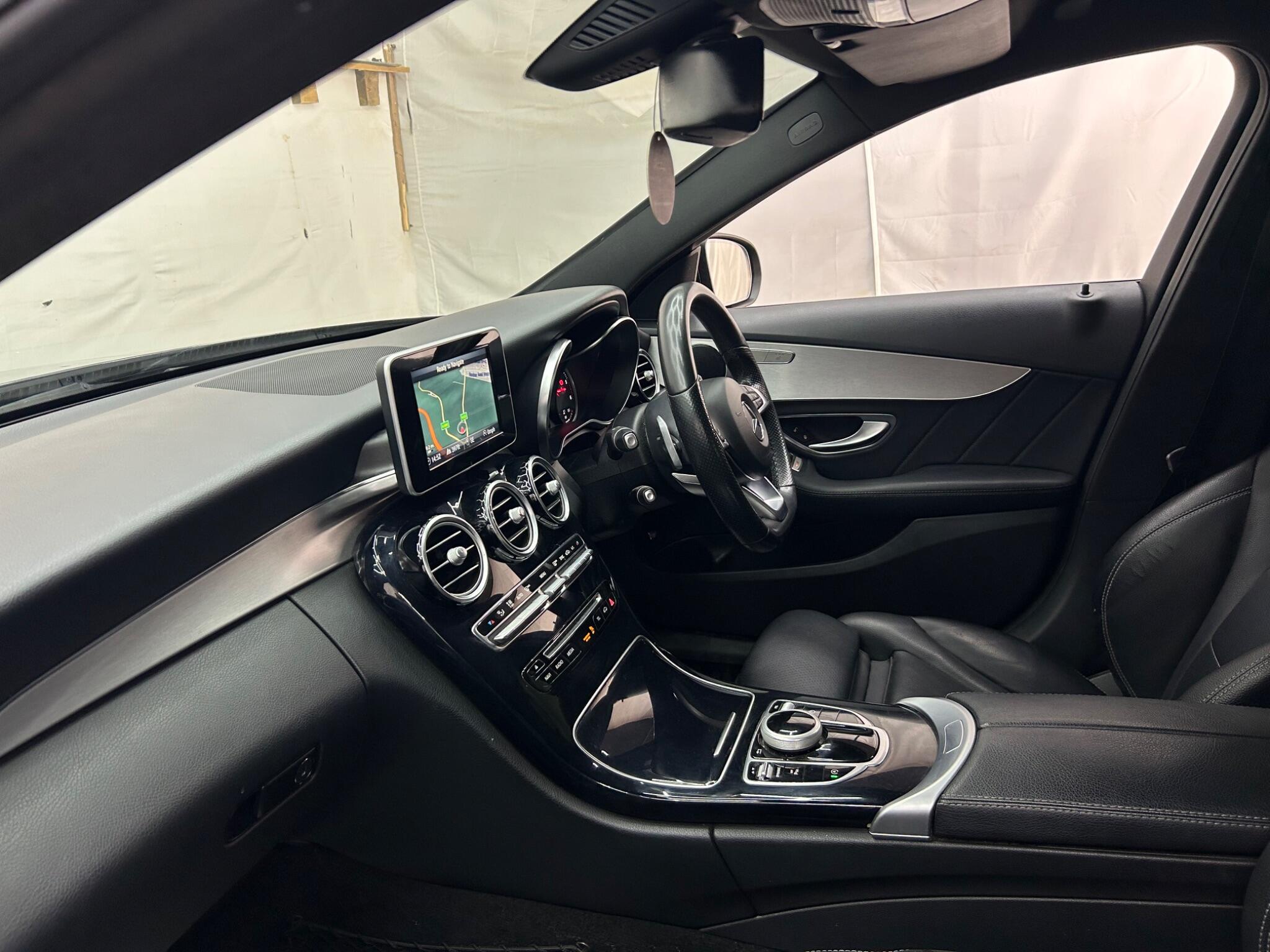 Mercedes-Benz C-Class view 14