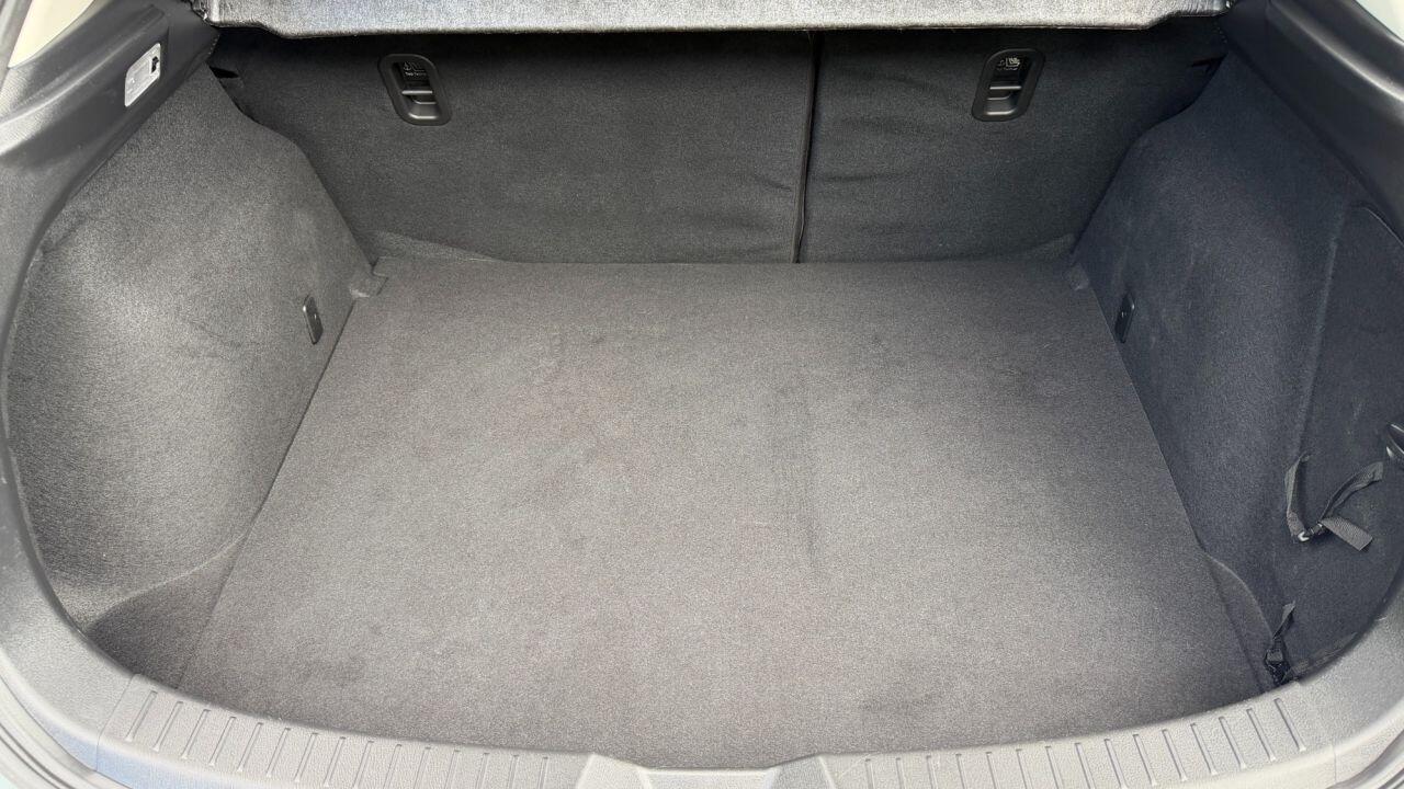 Mazda Mazda3 view 32