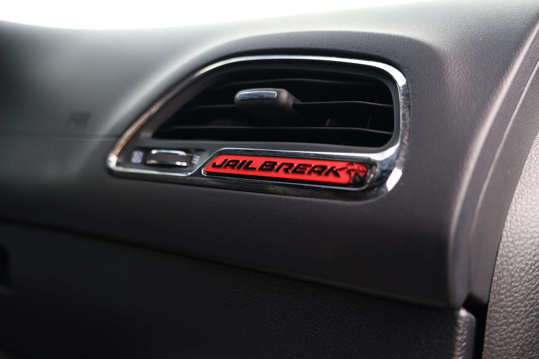 Dodge Challenger view 33
