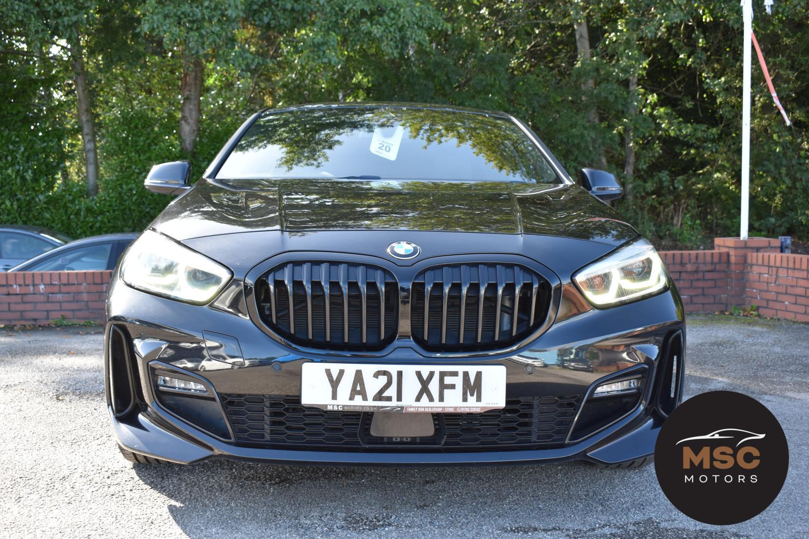 BMW 1 Series view 4