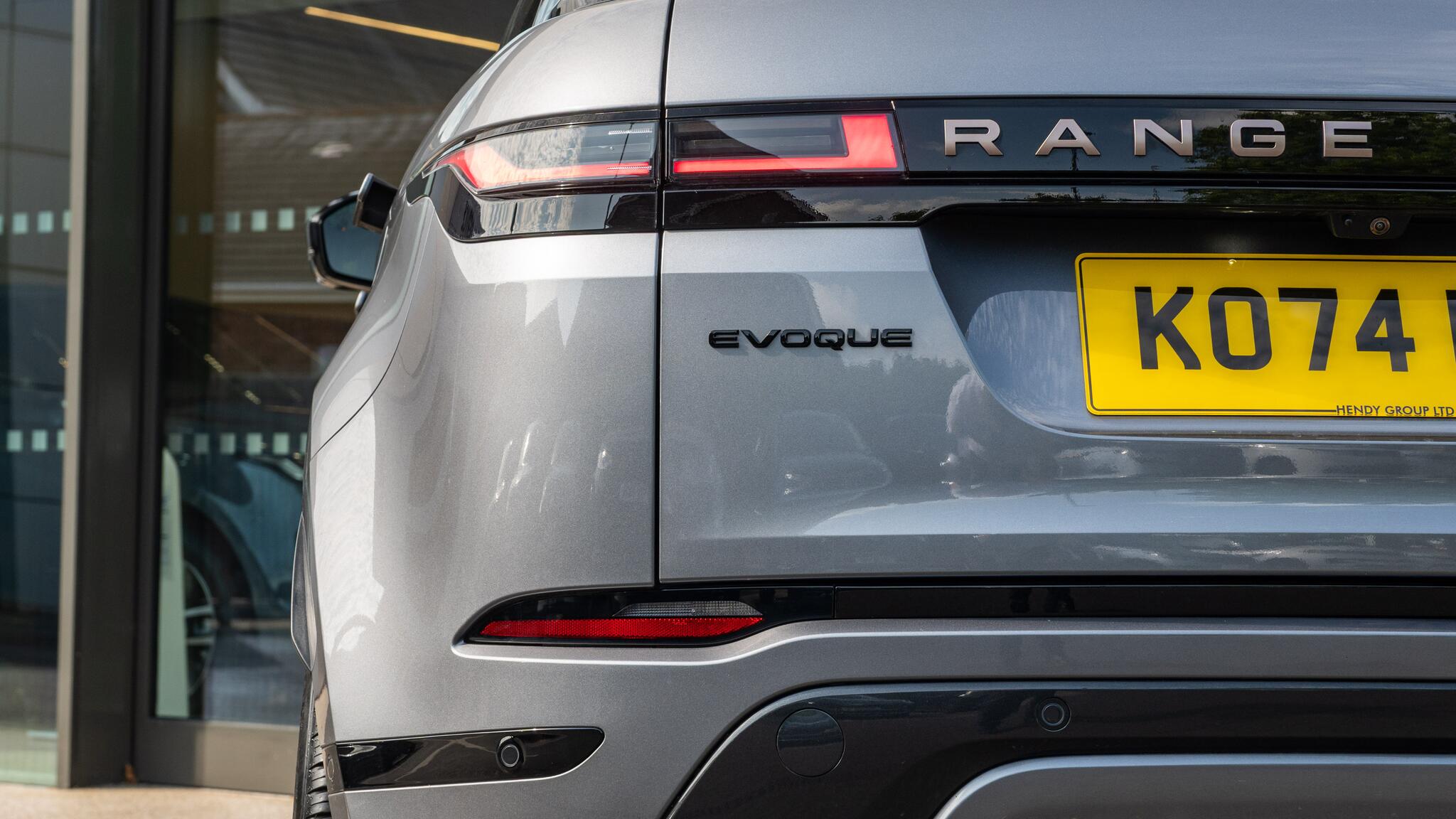 Land Rover Range Rover Evoque view 38