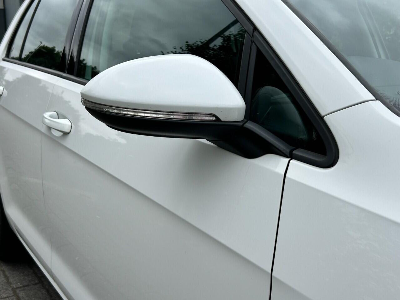Volkswagen Golf view 15