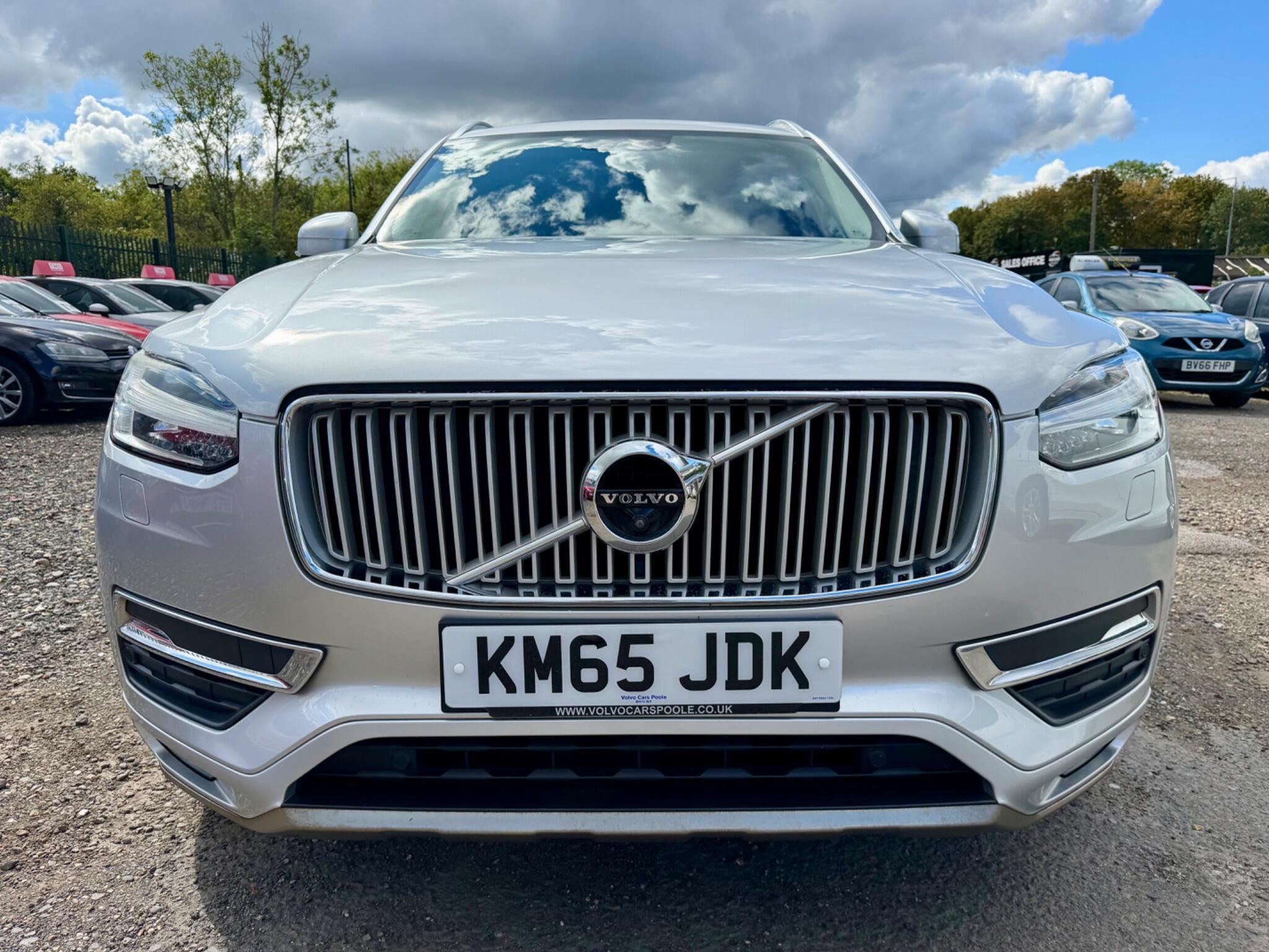 Volvo XC90 view 7