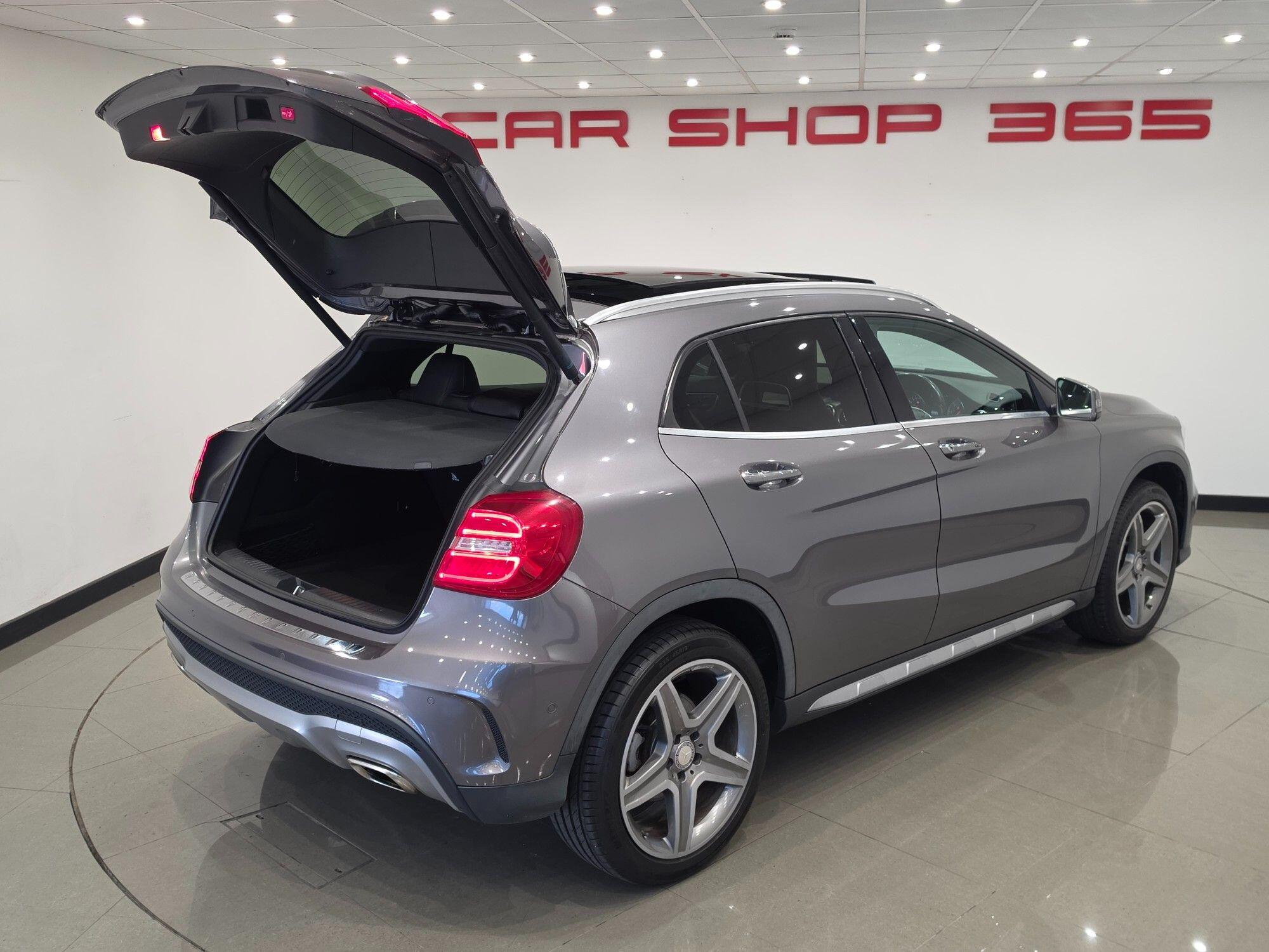 Mercedes-Benz GLA view 45