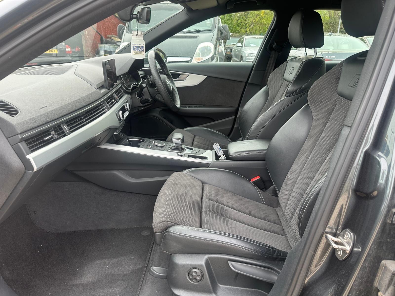 Audi A4 Avant view 9