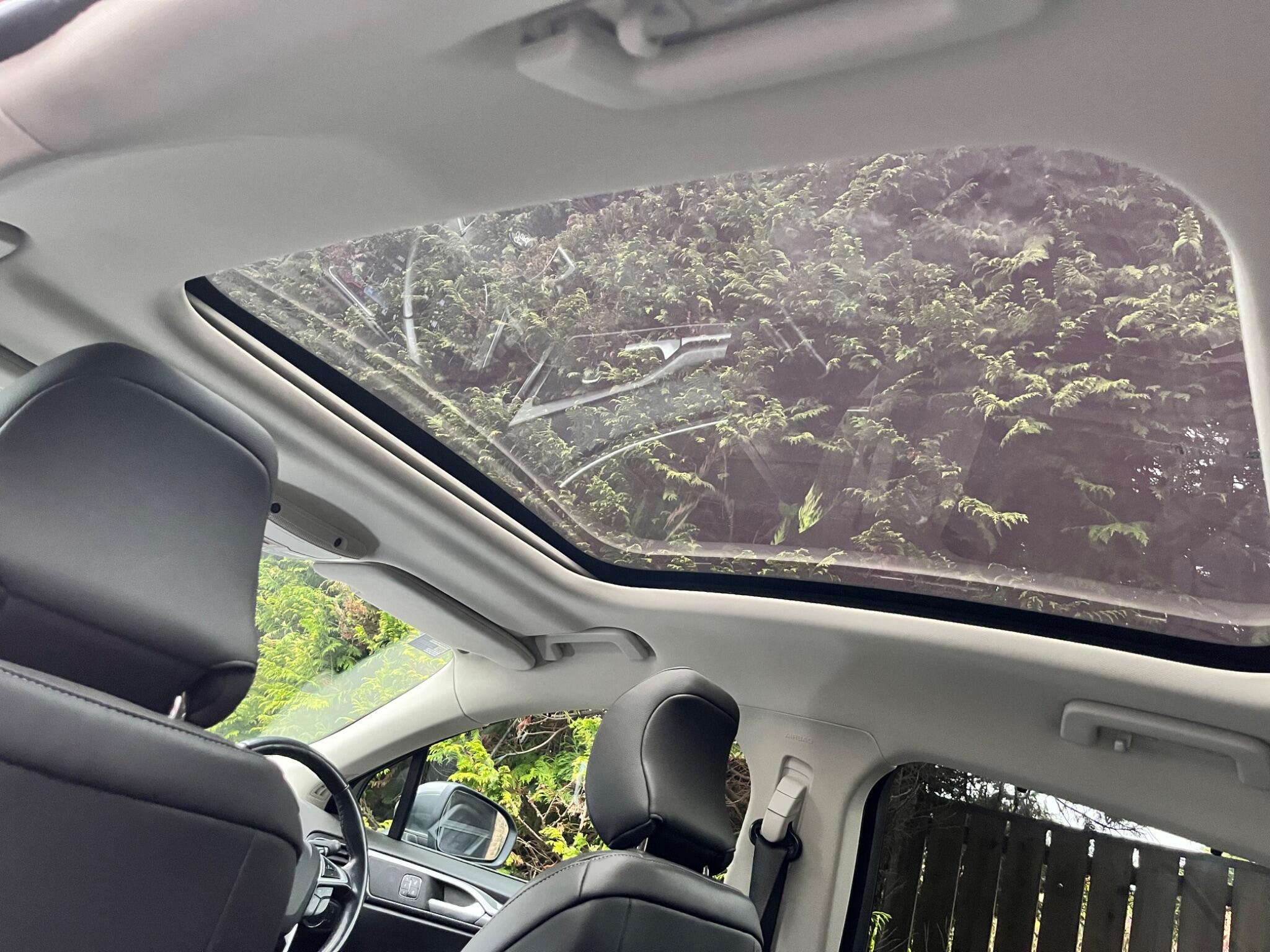 Ford Mondeo view 42
