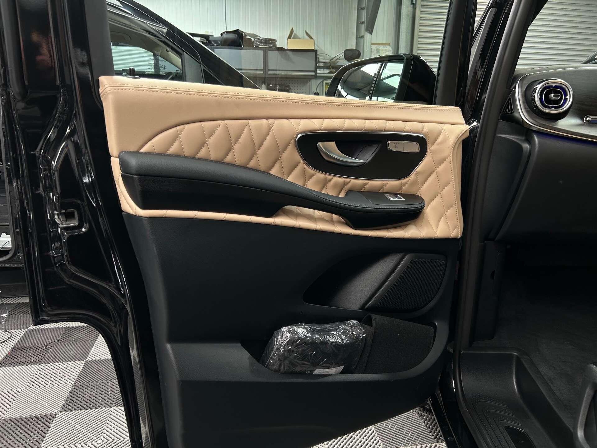 Mercedes-Benz V Class view 42