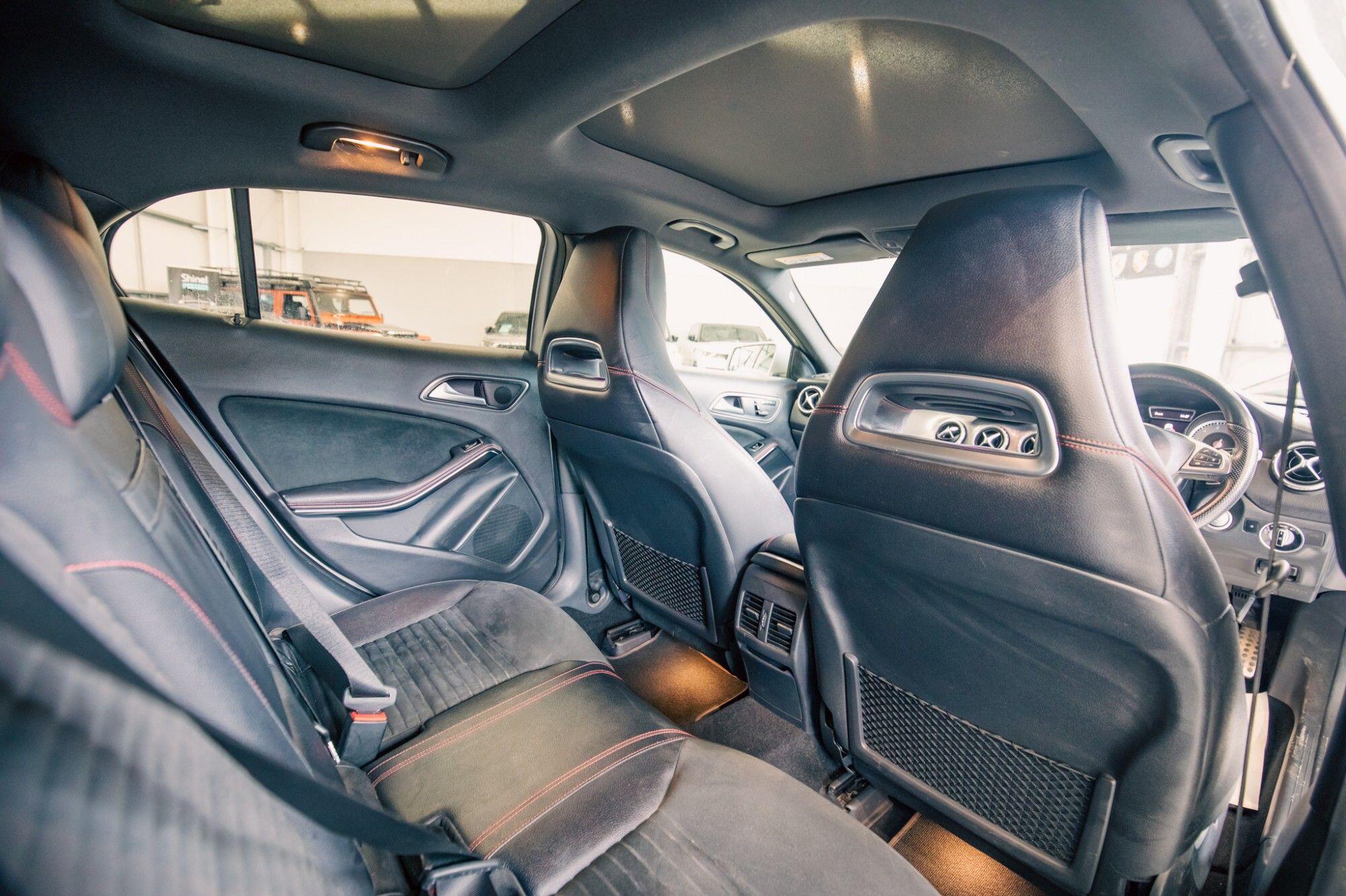 Mercedes-Benz Gla view 9