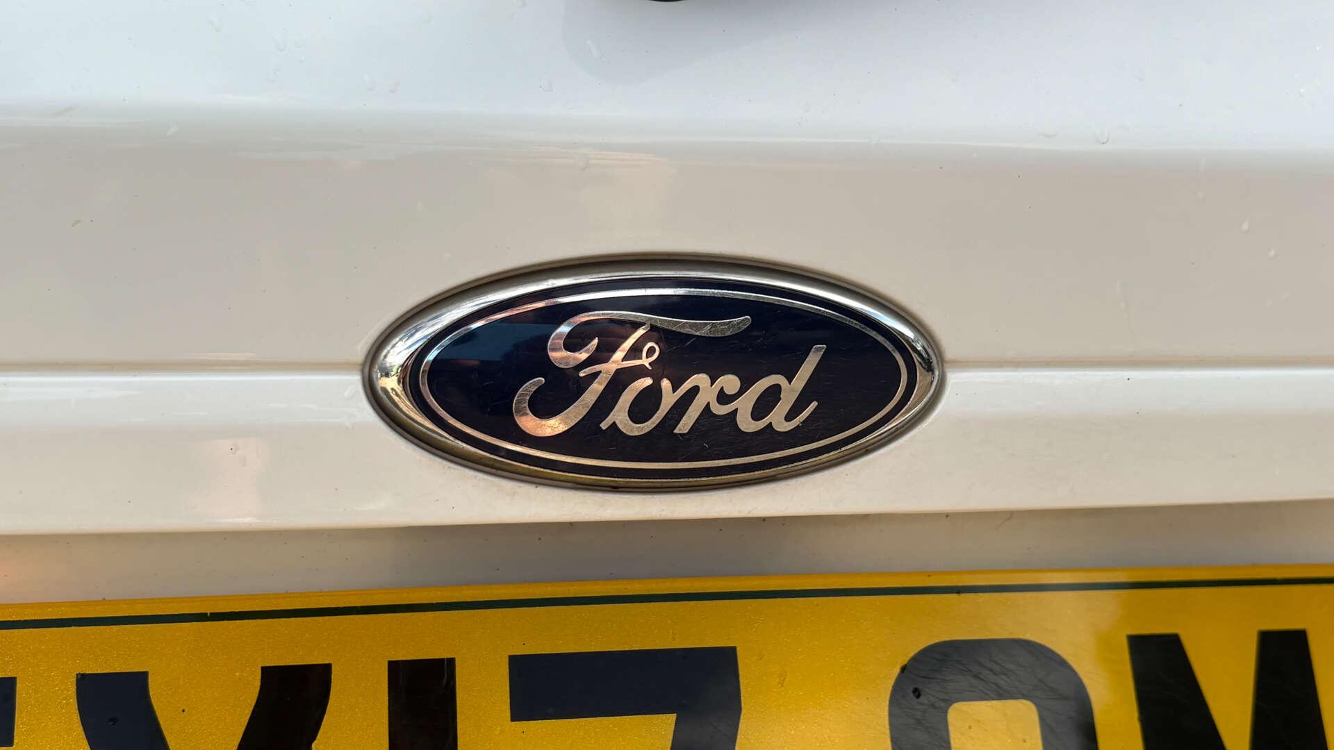Ford Fiesta view 42