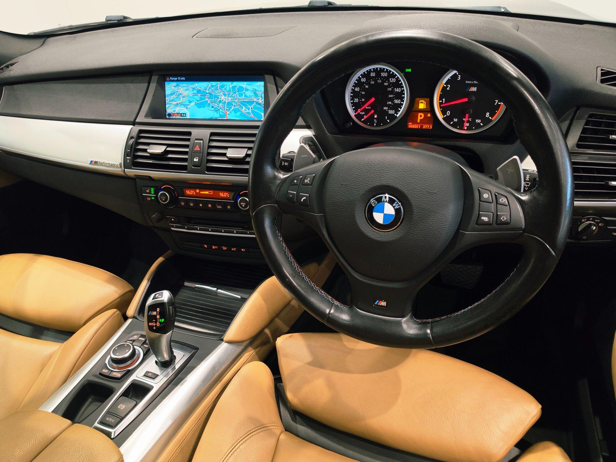 BMW X5 M view 25