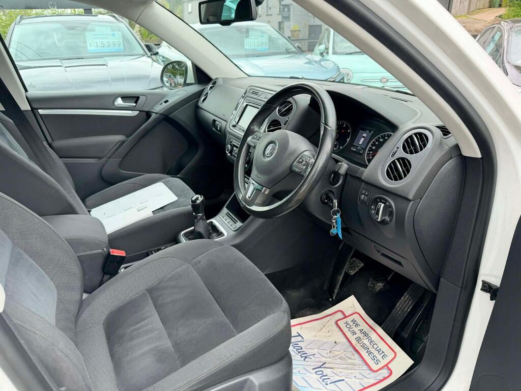 Volkswagen Tiguan view 9