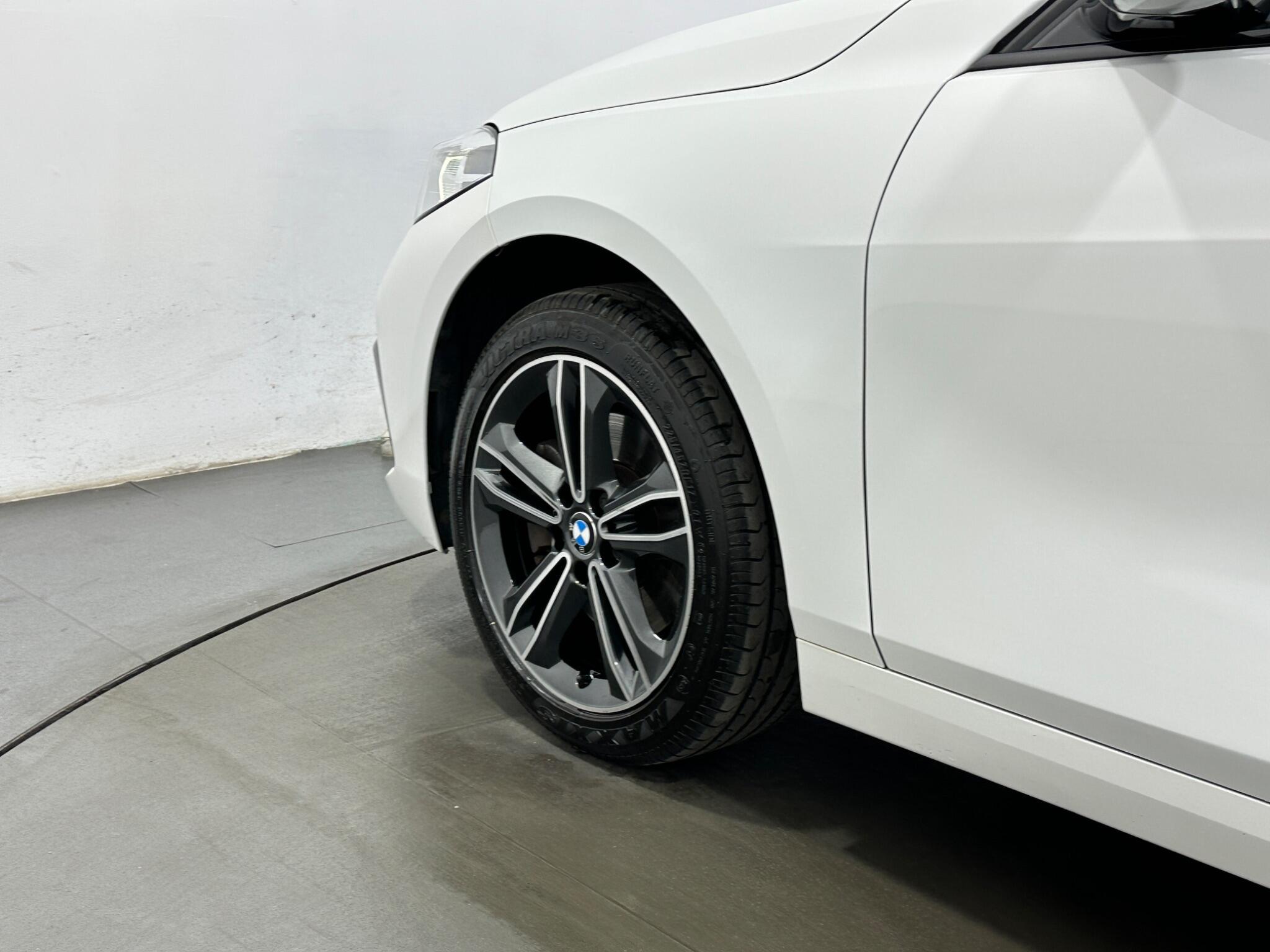 BMW 1 Series view 51
