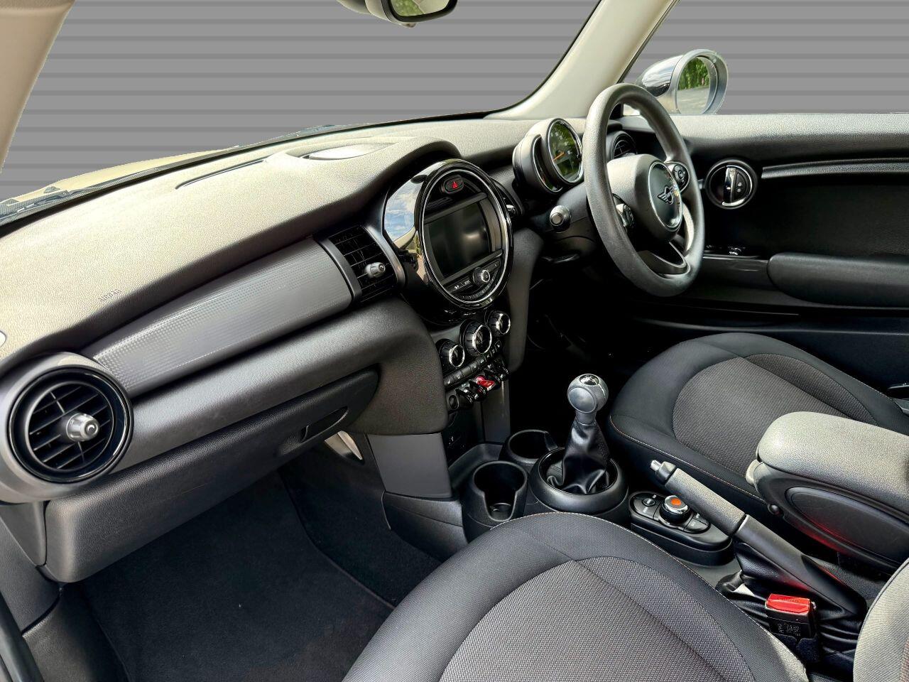Mini Hatch view 22
