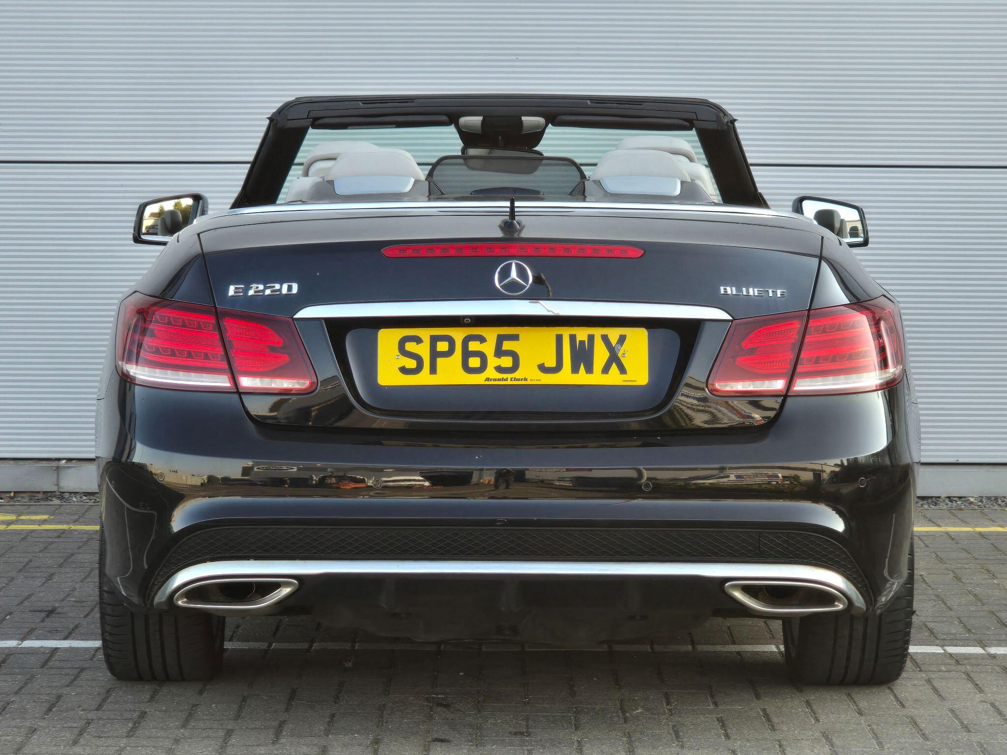 Mercedes-Benz E-Class view 6