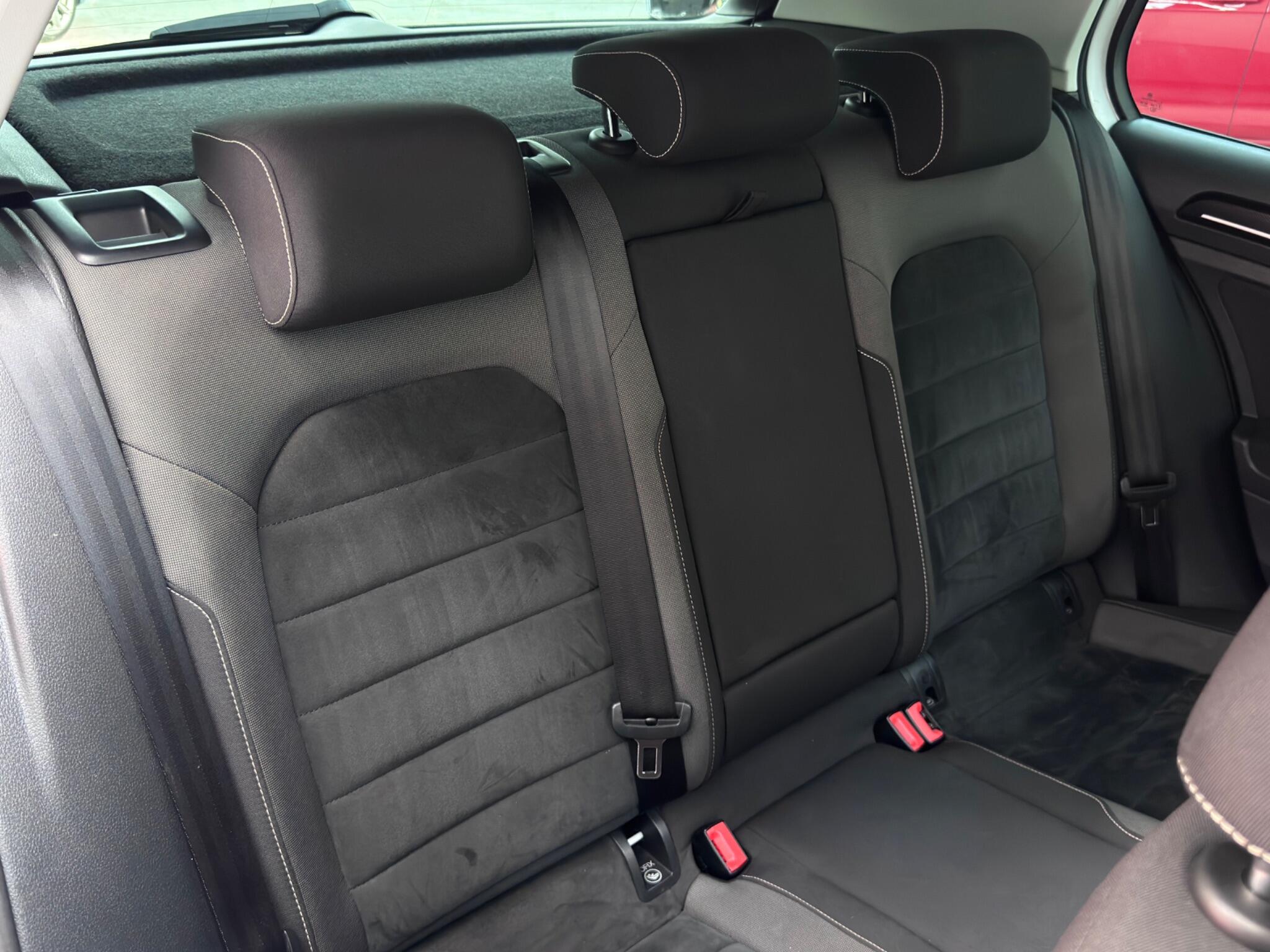 Volkswagen Golf view 47