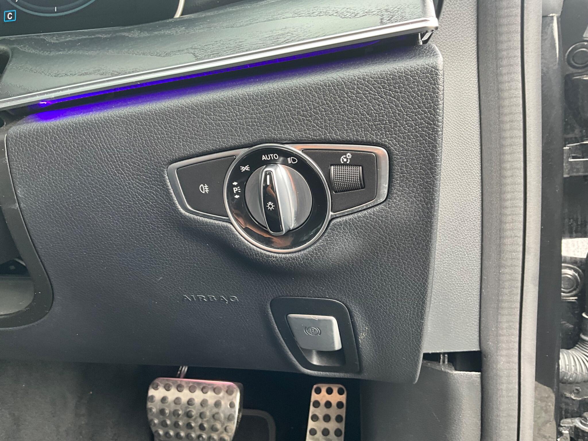 Mercedes-Benz E Class view 15