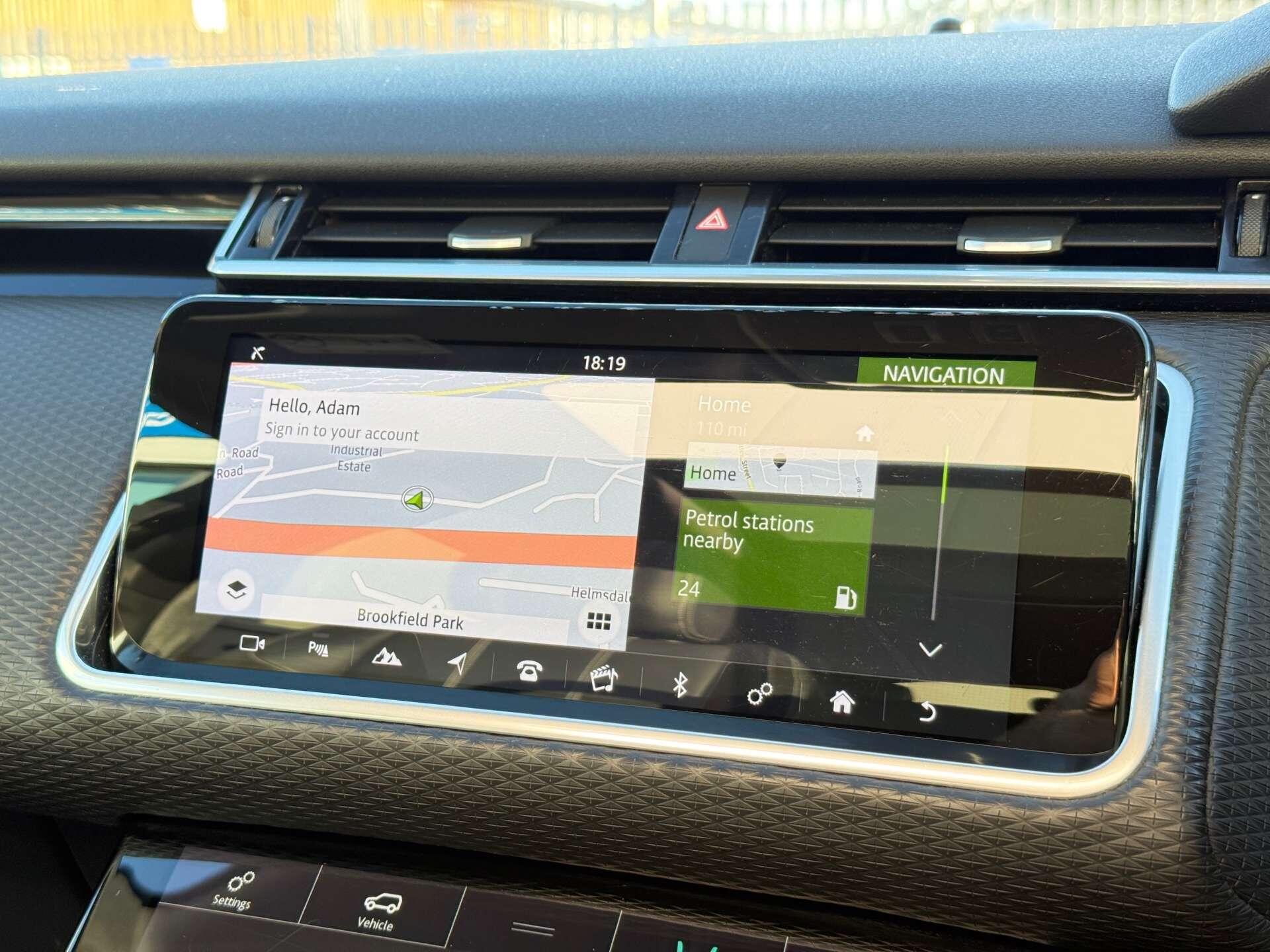 Land Rover Range Rover Velar view 15
