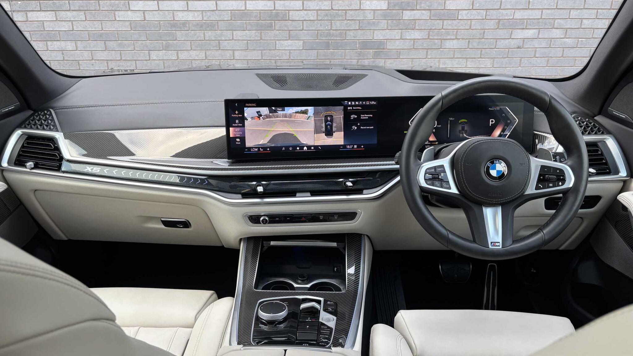BMW X5 view 4