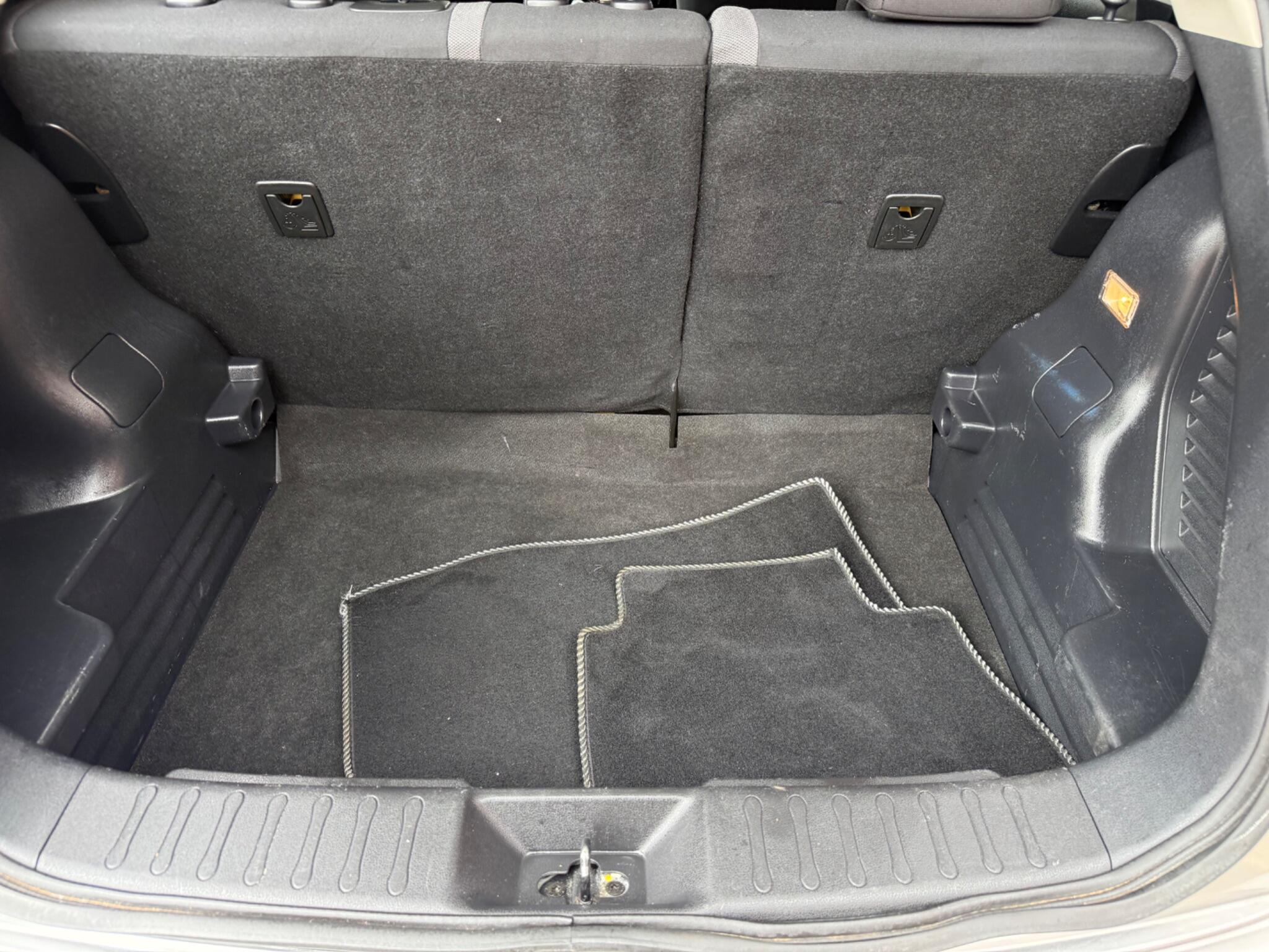 Nissan Juke view 24