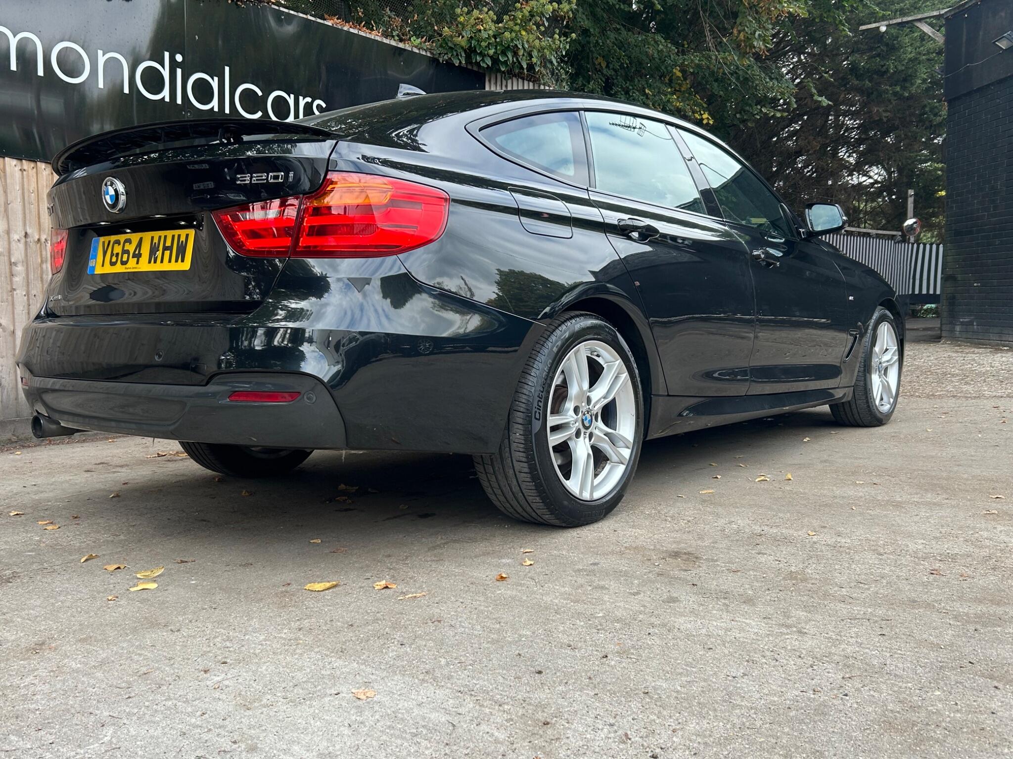 BMW 3 Series view 20