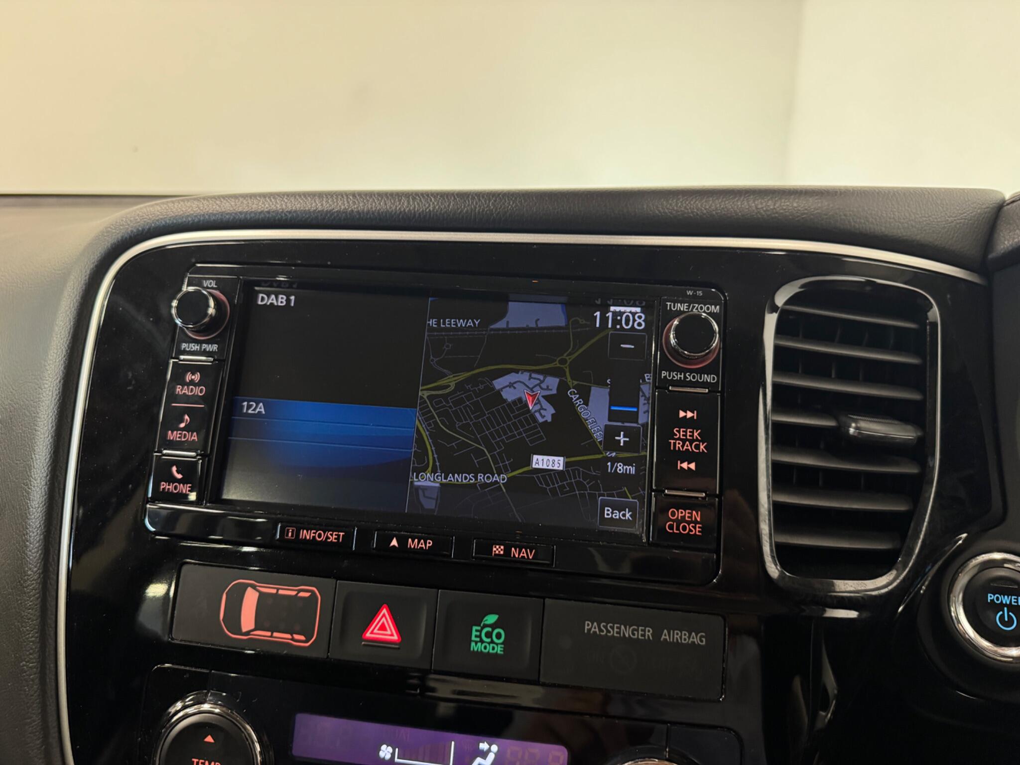 Mitsubishi Outlander view 22