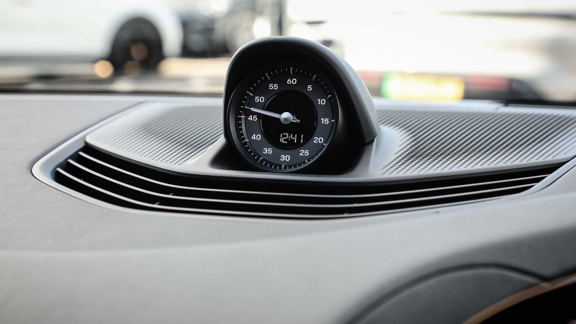 Porsche Taycan view 21