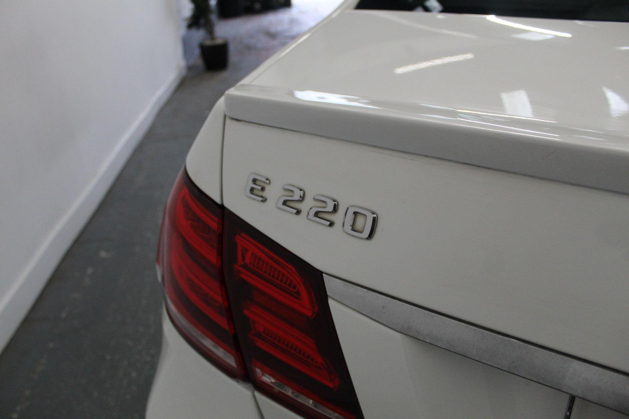 Mercedes-Benz E-Class view 16