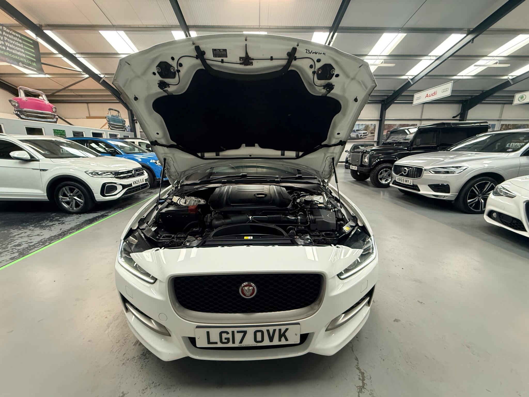 Jaguar Xe view 35