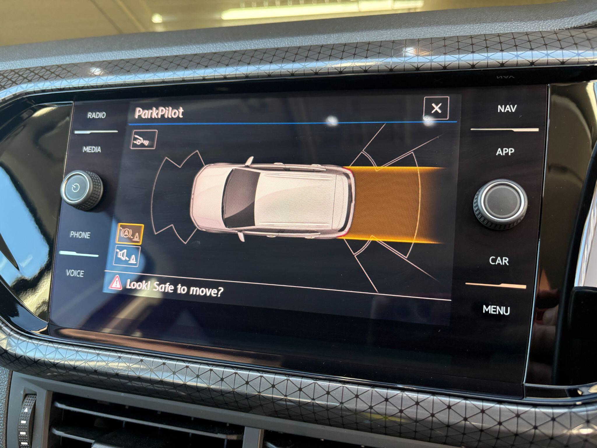 Volkswagen T-Cross view 37