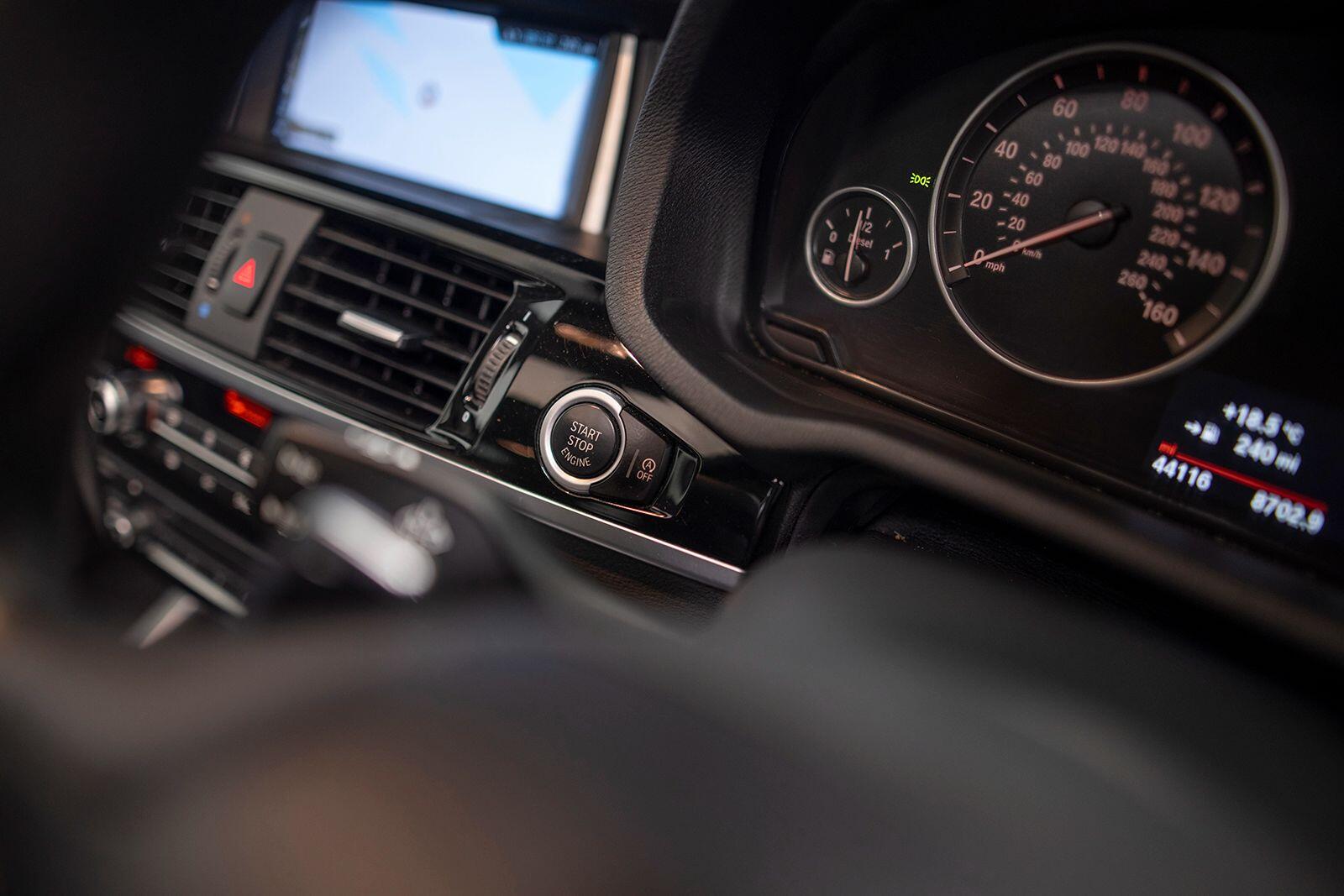 BMW X3 view 23