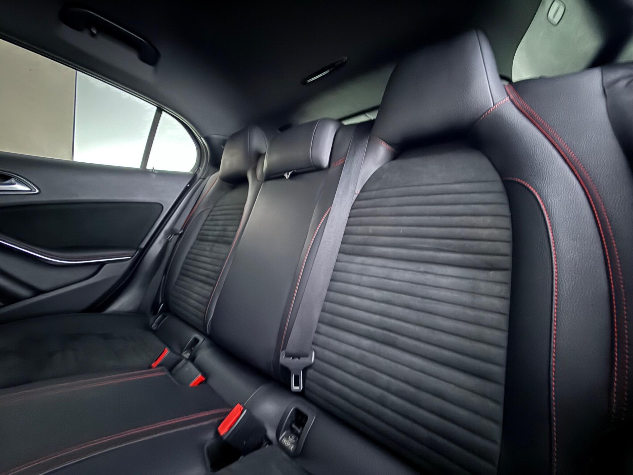 Mercedes-Benz Gla view 34